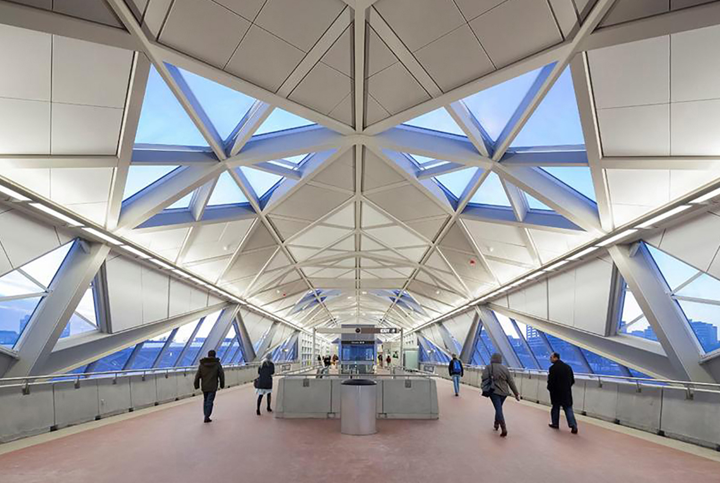 Dulles Metro Rail | Washington, DC | di Domenico + Partners<br />IES NYC Lumen Award | GE Edison Award